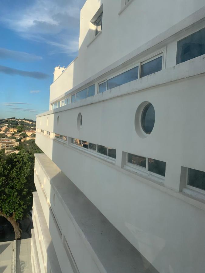 Elegant Studio Et Parking Dans Batiment Historique Saint-Tropez Eksteriør bilde