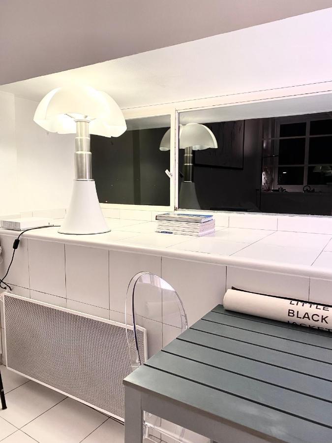 Elegant Studio Et Parking Dans Batiment Historique Saint-Tropez Eksteriør bilde