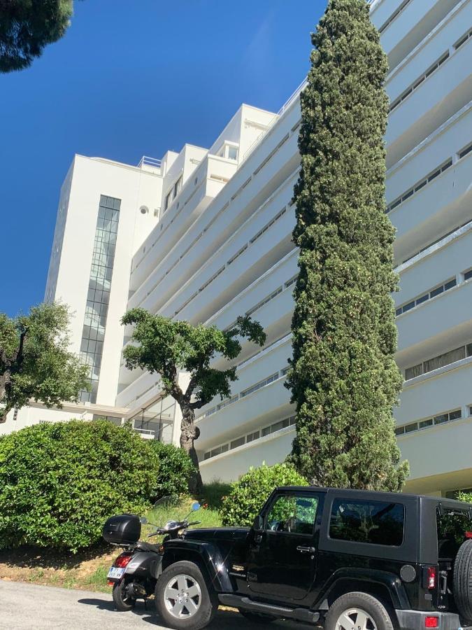 Elegant Studio Et Parking Dans Batiment Historique Saint-Tropez Eksteriør bilde